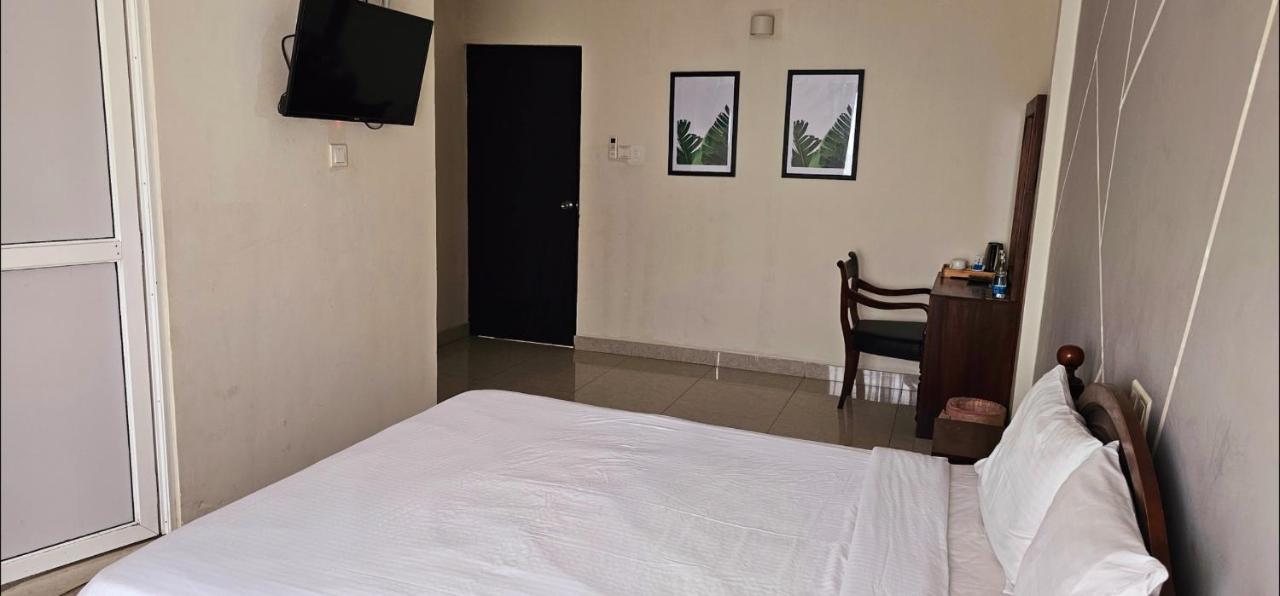 The Lion Pub & Hotel Dehiwala-Mount Lavinia Ngoại thất bức ảnh